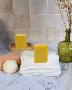 Savon Naturel Artisanal pour les peaux réactives, L'Apaisant 5 Savon Naturel Artisanal pour les peaux réactives, L'Apaisant